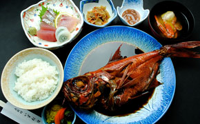 煮魚とおさしみでお食事 ... 2,860円 煮魚とおさしみでお食事 ... 2,860円